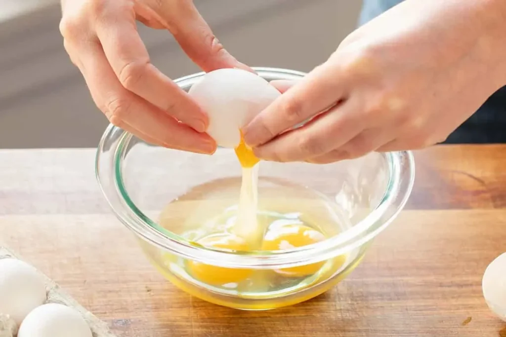 خواص سفیده تخم مرغ برای پوست و مو + نحوه استفاده