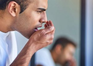 روش های بسیار موثر درمان بوی بد دهان در خانه
