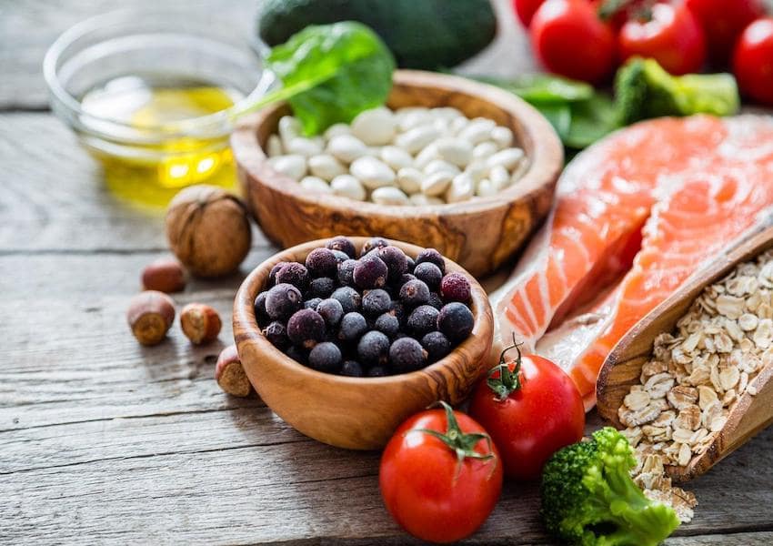 مصرف پروتئین چگونه می تواند به کاهش طبیعی وزن کمک نماید؟