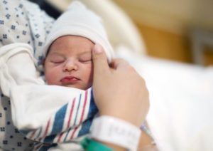 کم کاری تیروئید مادرزادی چیست؟ دلایل، علائم، تشخیص و درمان