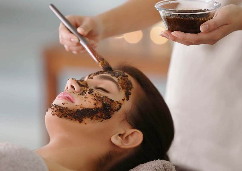 روش های استفاده از قهوه برای زیبایی پوست و مو