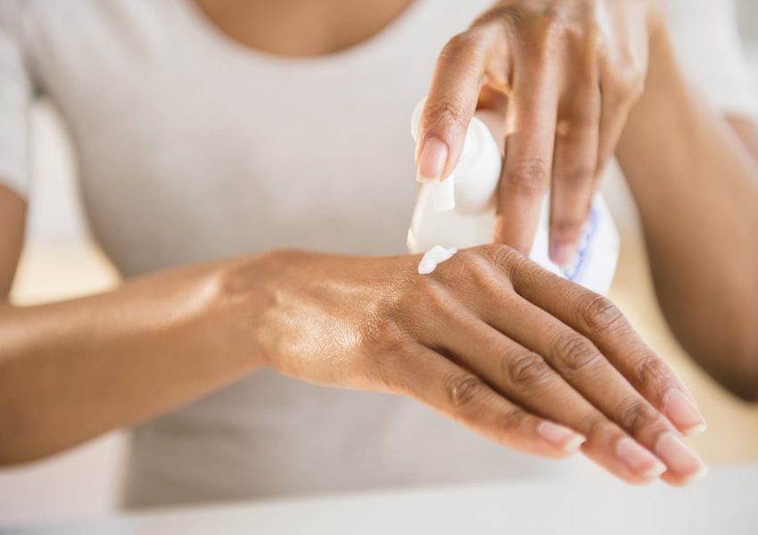 پوسته پوسته شدن پوست چرا اتفاق می افتد و چگونه درمان می شود؟