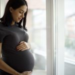 علائم هشدار دهنده در بارداری که باید بشناسید و جدی بگیرید