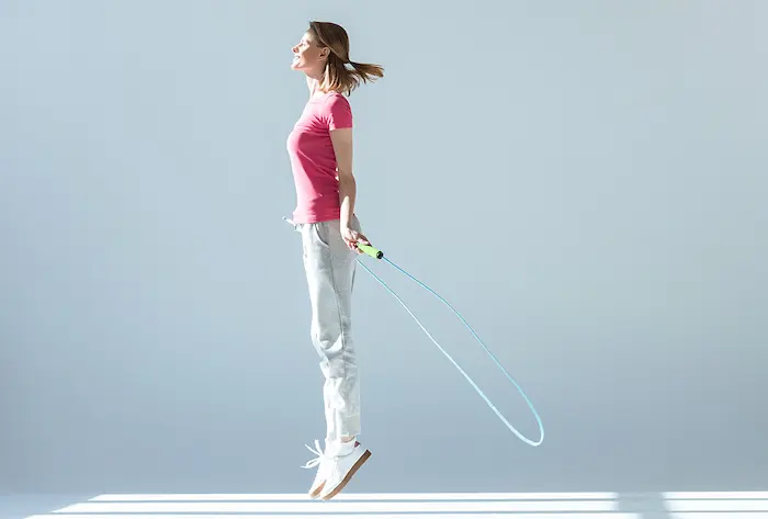 فواید طناب زدن + برنامه تمرینی مبتدی تا حرفه ای طناب زدن