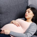 دلایل خروپف کردن در دوران بارداری و نحوه درمان آن