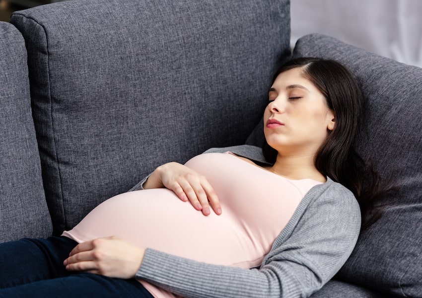 دلایل خروپف کردن در دوران بارداری و نحوه درمان آن