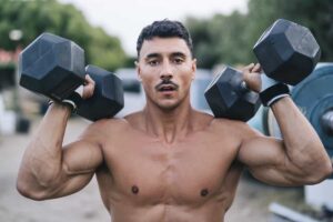 بدنسازی چیست و چه فواید و مضراتی دارد؟