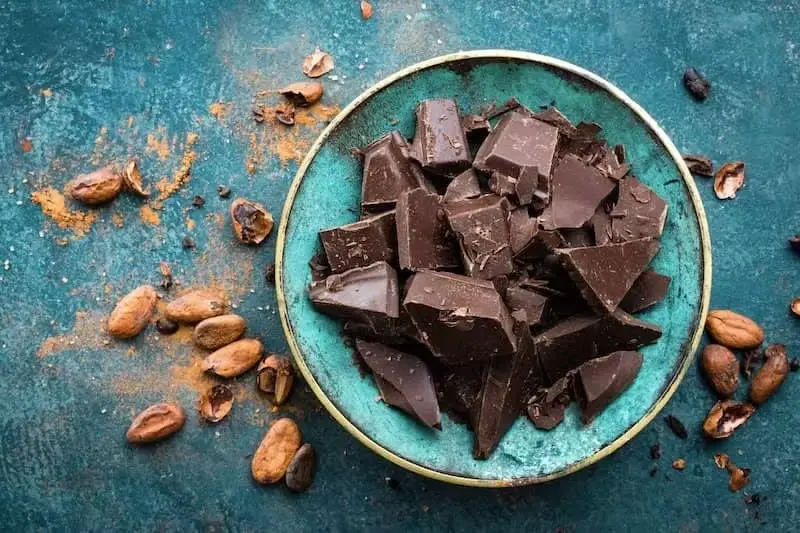 بهترین روش مصرف شکلات تلخ در بدنسازی