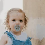 چگونه پستانک کودک را تمیز و ضدعفونی کنیم؟