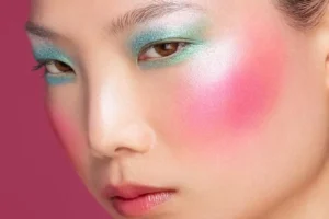 رژگونه مایع نوتریکا و مزایای آن