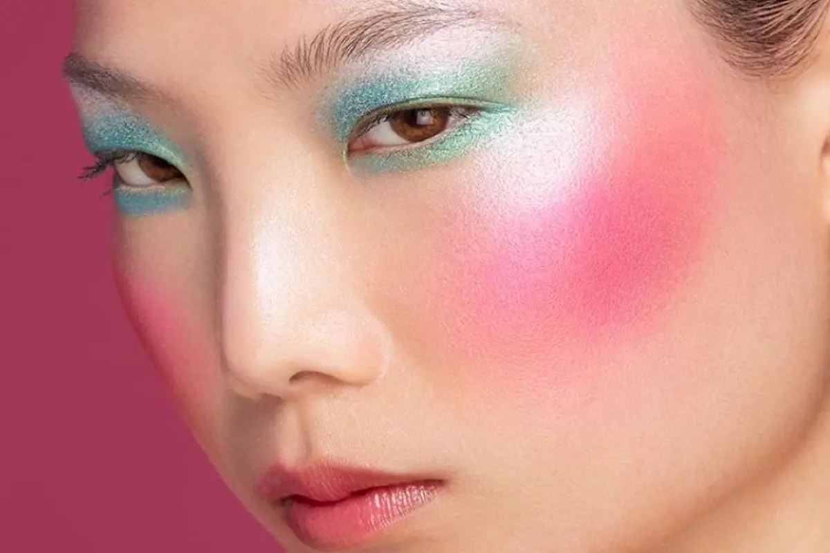 رژگونه مایع نوتریکا و مزایای آن