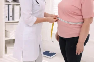 بررسی ارتباط آزارام و چاقی؛ آیا آزارام باعث چاقی می شود؟