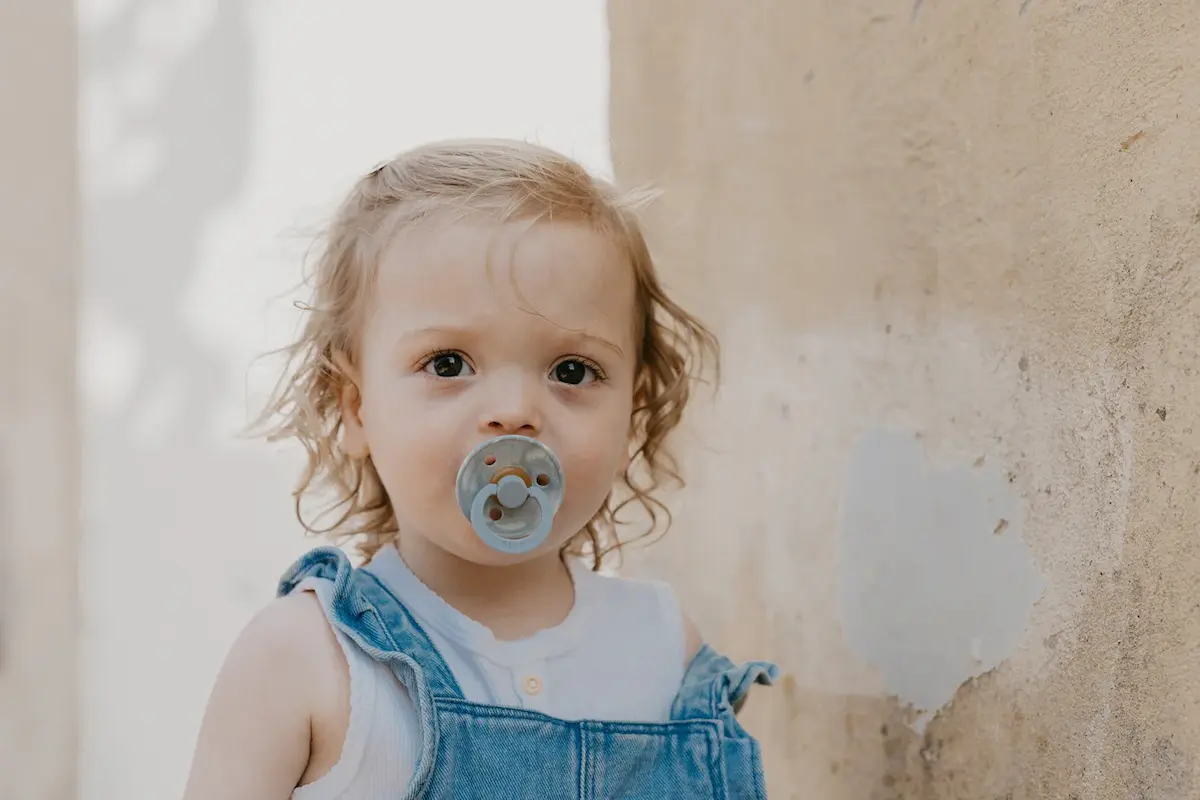 چگونه پستانک کودک را تمیز و ضدعفونی کنیم؟