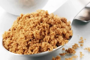 یک قاشق شکر قهوه ای