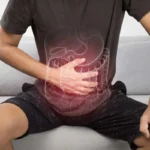 یک مرد مبتلا به عفونت معده