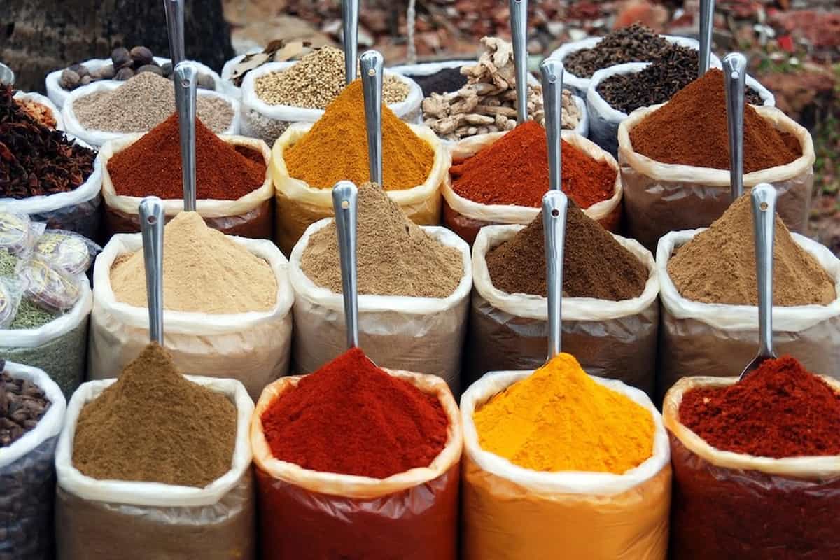 ادویه فروشی