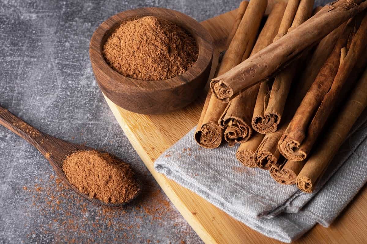دارچین سالم و دارچین آسیاب شده
