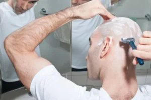 تراشیدن مو با تیغ