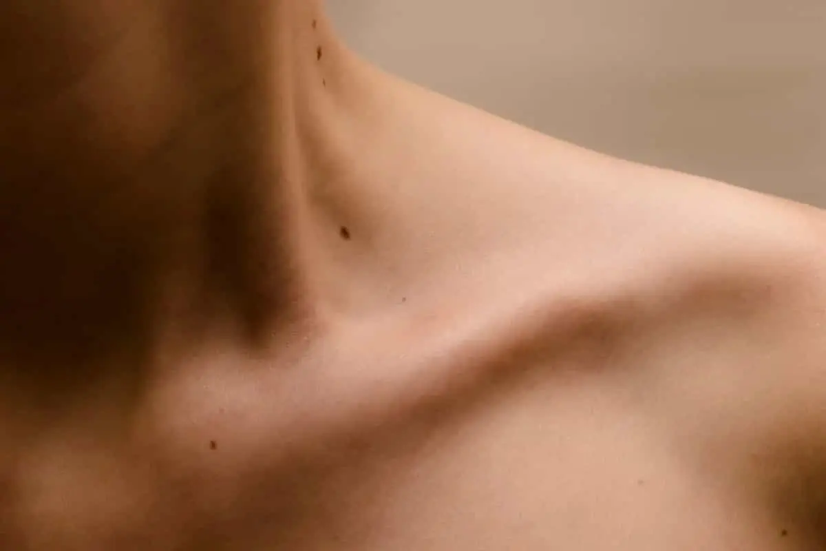 چگونه ترقوه‌های برجسته داشته باشیم؟