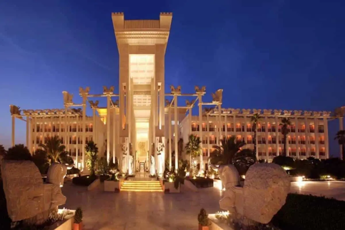 کافه و رستوران های هتل داریوش کیش