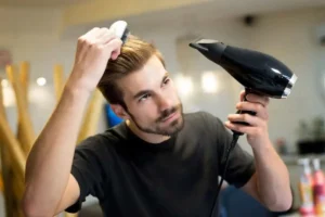 رابطه سشوار و ریزش مو؛ آیا سشوار باعث ریزش مو می شود؟