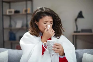 علائم آنفولانزای جدید ۱۴۰۴ + بهترین درمان و پیشگیری