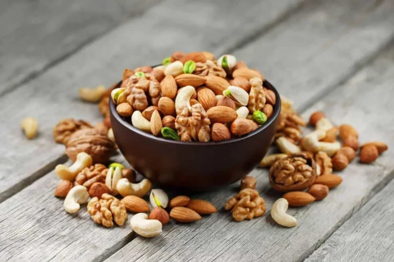 مسمومیت با آجیل چیست + درمان و پیشگیری