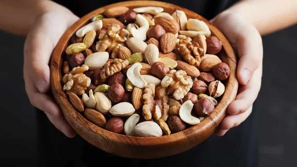 از چه سنی میتوانیم به کودک آجیل بدهیم؟