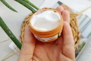 کرم آبرسان و نرم کننده: راهنمای انتخاب برای انواع پوست