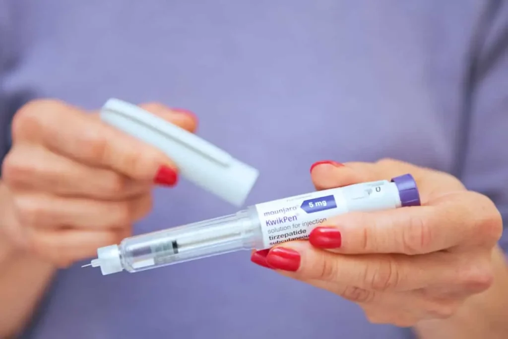 آمپول مانجارو؛ موارد و نحوه مصرف، عوارض و خطرات