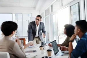 راز موفقیت در رهبری؛ چگونه بر چالش‌های مدیریتی غلبه کنیم؟