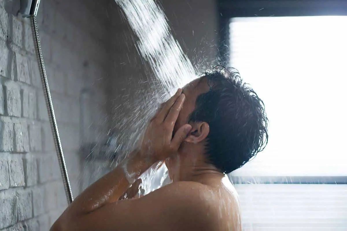 دقیقا هر چند روز یکبار باید موهایمان را بشوییم؟
