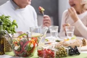 مقایسه رژیم غذایی کتوژنیک و مدیترانه‌ای
