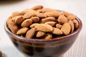آیا بادام چاق کننده است؟