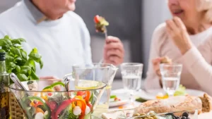 رژیم غذایی برای چربی خون؛ چه بخوریم و چه چیزی را کمتر کنیم؟