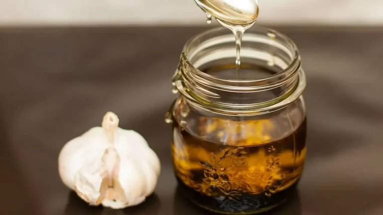خواص روغن سیر + بهترین روش استفاده