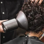 بهترین سشوار موهای فر؛ بررسی ۱۰ سشوار برتر