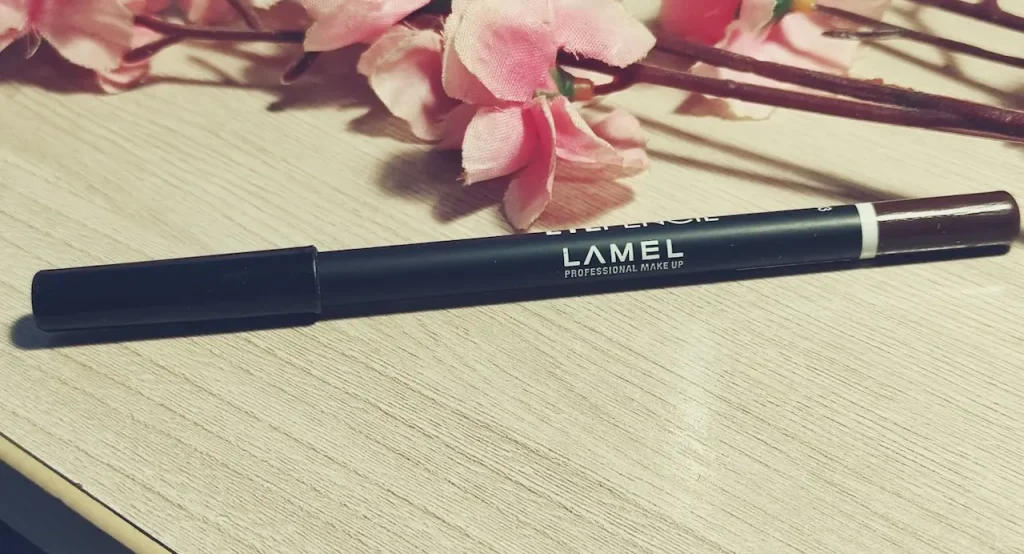 مداد چشم لامل مشکی ۴۰۱ (LAMEL Eye Pencil 401 Black)