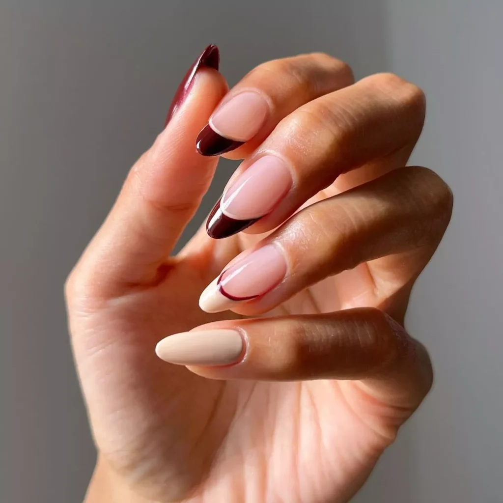 فرنچ زرشکی با حاشیه کرم