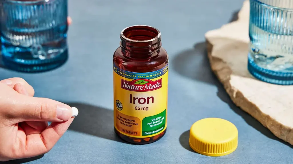 چرا قرص آهن مدفوع را سیاه می کند؟